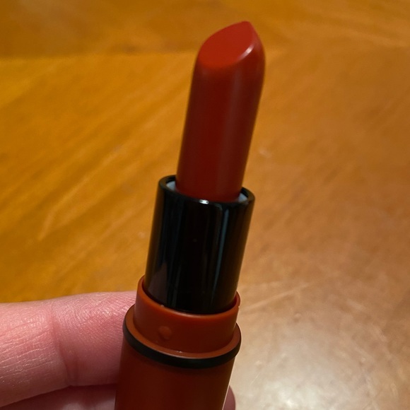 MAC Matte Lipstick Chili - Picture 10 of 16